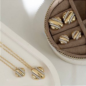 CONJUNTO M DUO BANHOS