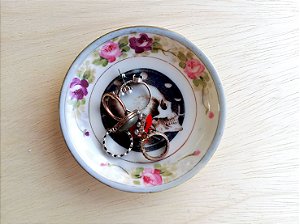 Porcelana antiga ilustrada