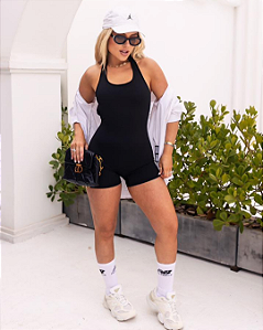 MACACÃO FITNESS CURTO FRENTE ÚNICA - ELIZA PRETO