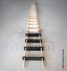 Escada de embarque (embarkation ladder) aprovada DPC / SOLAS