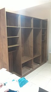 GUARDA-ROUPA