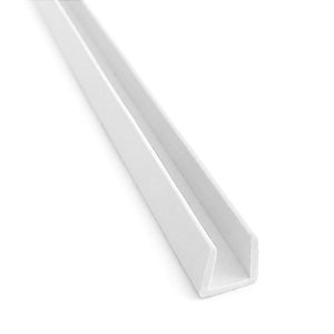 Perfil plástico U 6x6 mm: Proteção e acabamento profissional