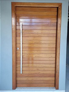 Folha de porta pivotante especial ripado horizontal angelim pedra