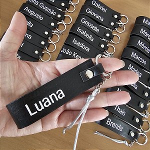 Chaveiro de Couro Sintético e Nome Personalizado para Lembrancinhas