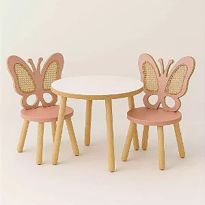 Mesa com 2 cadeiras modelo borboleta com detalhes em talagarça
