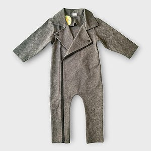 Macacão Bebê Cinza Escuro (18 a 24 meses)
