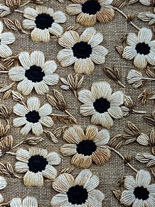 TC183 Tricoline Margarida fundo Juta