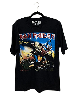 Camiseta Iron Maiden - The Trooper bandeira da Inglaterra