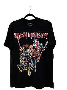 Camiseta Iron Maiden - The Trooper bandeira da Inglaterra – sem fundo, só cavalo