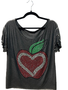 Camiseta Feminina Cinza com Maçã de pedraria.