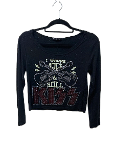 Cropped Manga Longa KISS “I Wanna Rock & Roll” com Pedrarias