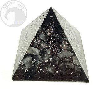 Pirâmide em Orgonite - P