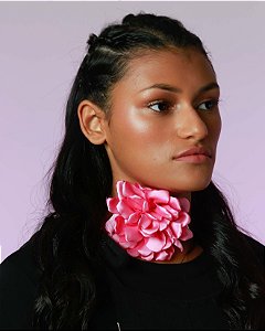 Gargantilha Flores Rosa