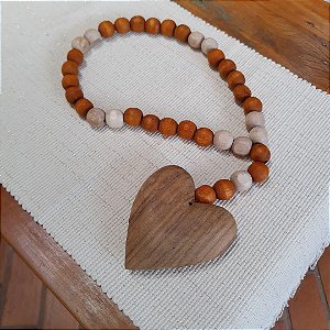 Colar Decorativo De Mesa Em Madeira Coração P