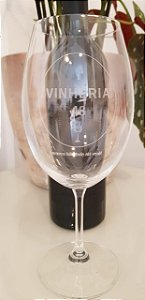 Taça de cristal vinho tinto com gravação personalizada. Grave nome ou frase!
