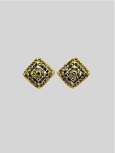 BRINCO PIRÂMIDE DOURADO COM STRASS BLACK DIAMONT E JET HEMATITE