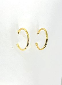 Argola leve dourada lisa