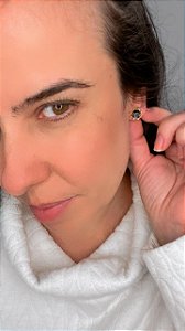 Ponto de luz dourado com bolinhas em volta do strass jet hematite