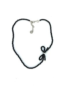 Chocker de minicristais com laço na lateral