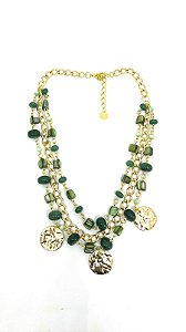 Colar 3v. de corr. dourada com pedra quartzo verde, madreperola e olho de gato