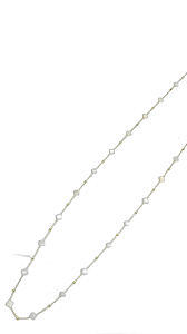 Colar 1v. comprido de corr. dourada com trevos de madreperola