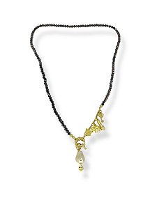 Colar 1v. de cristais jet hematite, ping. dourados e perola barroca abs