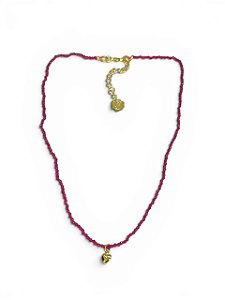 Colar 1v. de minicristais fucsia e pingente coração pequeno