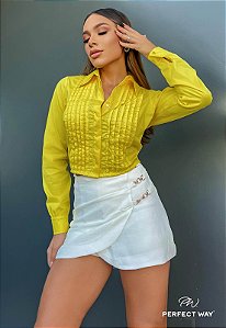 Camisa Cropped c/ Detalhes Amarelo Perfect Way
