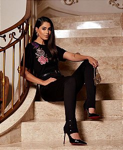 Maria Flor - T-Shirt Bordado