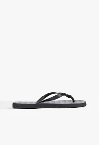 Schutz - Chinelo Triangle Preto