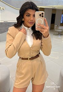 Perfect Way - Conjunto Macacão Curto Feminino Bege C/ Off White