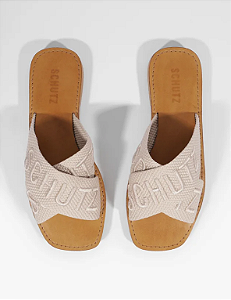 Schutz - Sandália Rasteira Branca Bico Quadrado