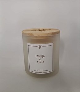 Vela Clássica Cereja e Avelã