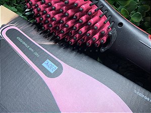 Escova Alisadora Fast Hair 230ºc Bivolt Hqt-906