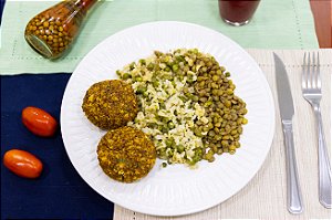 Hambúrguer de Soja, Lentilha e Arroz com Vagem