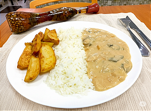 Strogonoff de Cogumelos - Vegano e Livre de Ultraprocessados