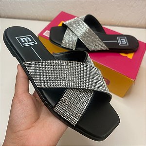 Rasteira x moleca strass