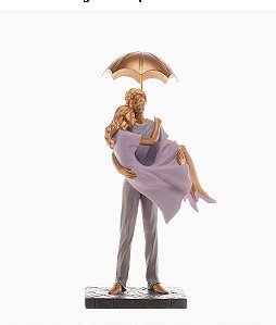 Estatueta Casal Com Guarda Chuva - Royal