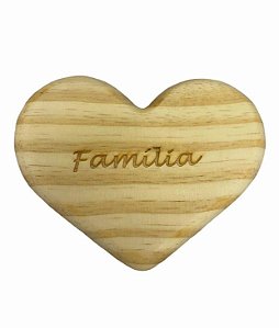 Tabua Madeira Natural Coração Família 12x15cm - D&A