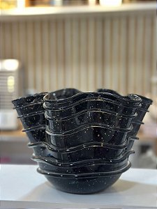 Vaso Decorativo Preto com Detalhes Dourados