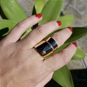 ANEL DOURADO MODELO LARGO COM DETALHE ABERTO NA FRENTE