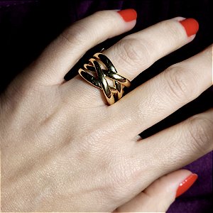 ANEL DOURADO COM 4 FIOS ENTRELAÇADOS