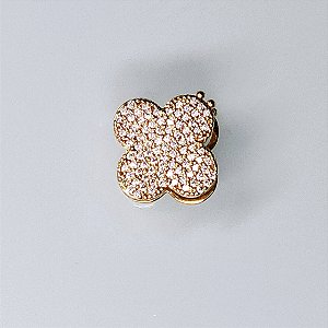 PINGENTE DOURADO TREVO DE 4 FOLHAS TODO CRAVEJADO