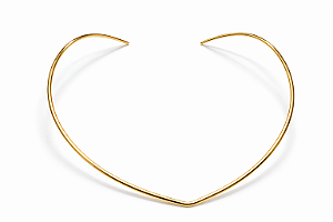 CHOCKER DOURADA ARO FINO FORMATO V