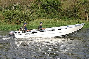 BARCO DE ALUMINIO ROBALEIRO 600