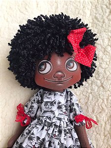 BONECA PRETINHA 01