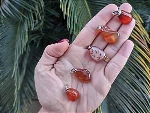 Pingente de CORNALINA Rolada- Alegria de Viver, Disposição