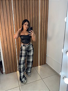 Calça wide leg xadrez