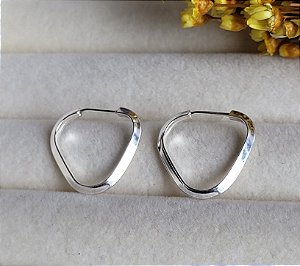 Argola Triangulo Chato 16 mm - Prata 925