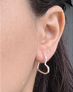 Argola Coração Fio 1,5mm Quadrado  - Prata 925
